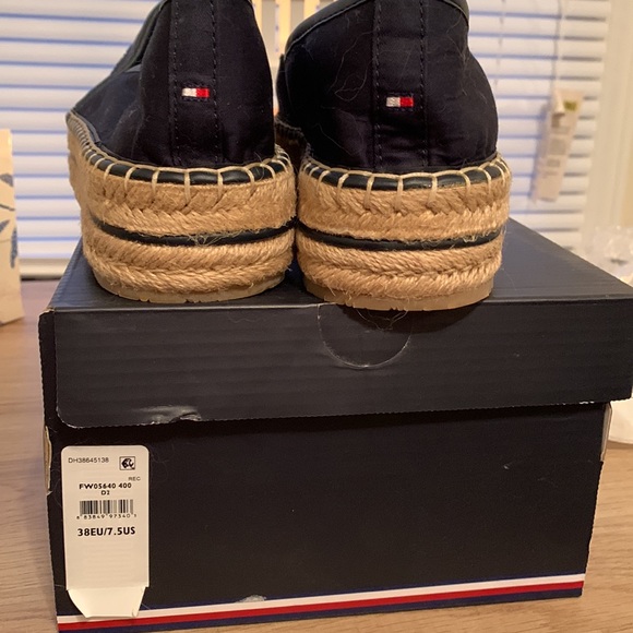 Tommy Hilfiger Navy Platform Espadrilles size 7.5 - Picture 4 of 6